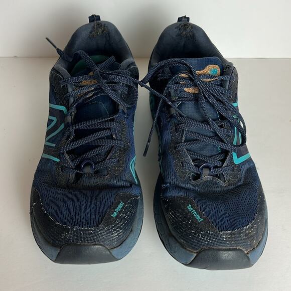 New Balance Sneakers - Women's 11 - Picture 2 of 10